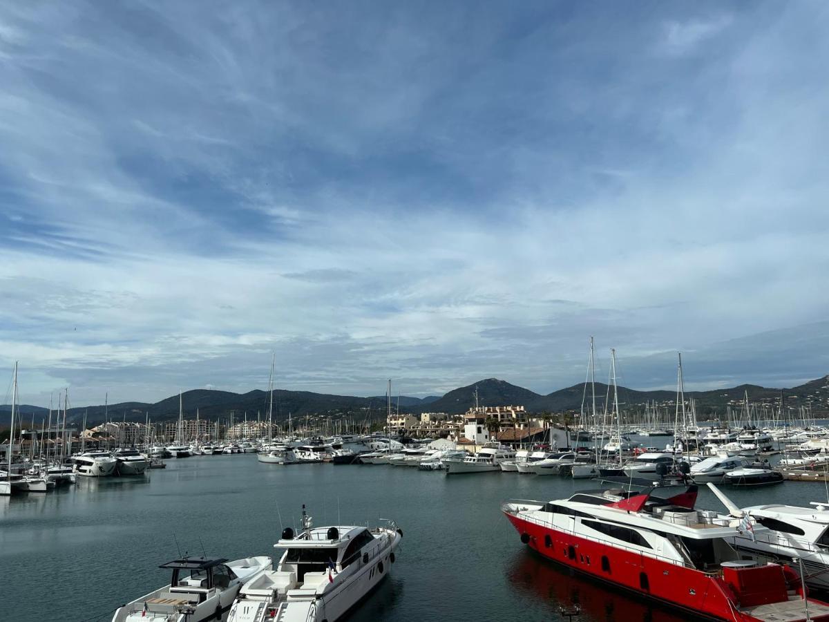 Entre Le Port Et La Plage, Golfe De Saint Tropez * Cogolin