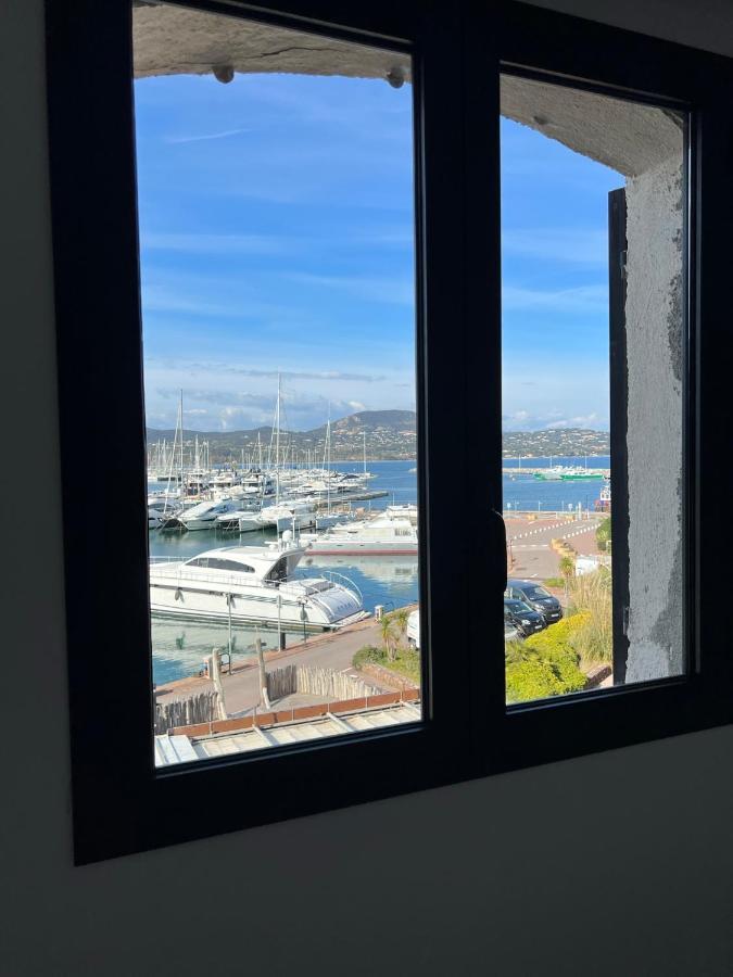 Entre Le Port Et La Plage, Golfe De Saint Tropez Cogolin